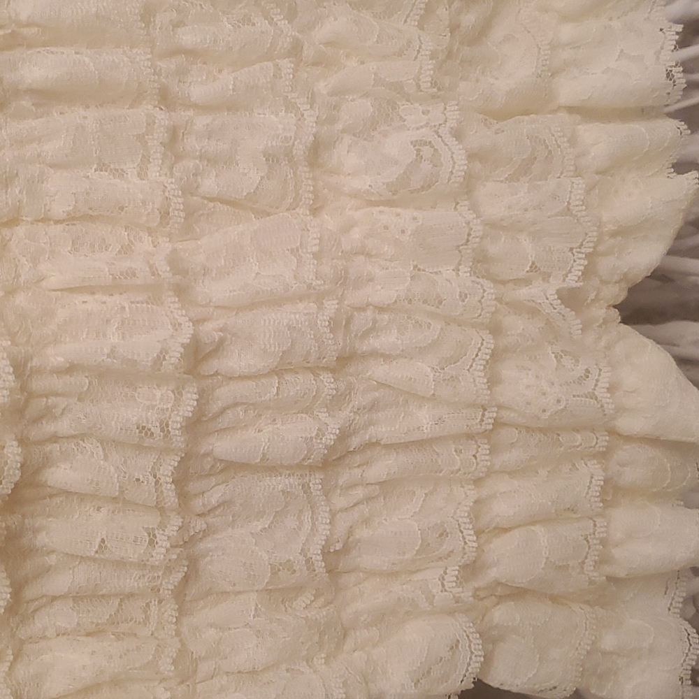 Baby Ruffle Romper🤍 - Picture 4 of 4